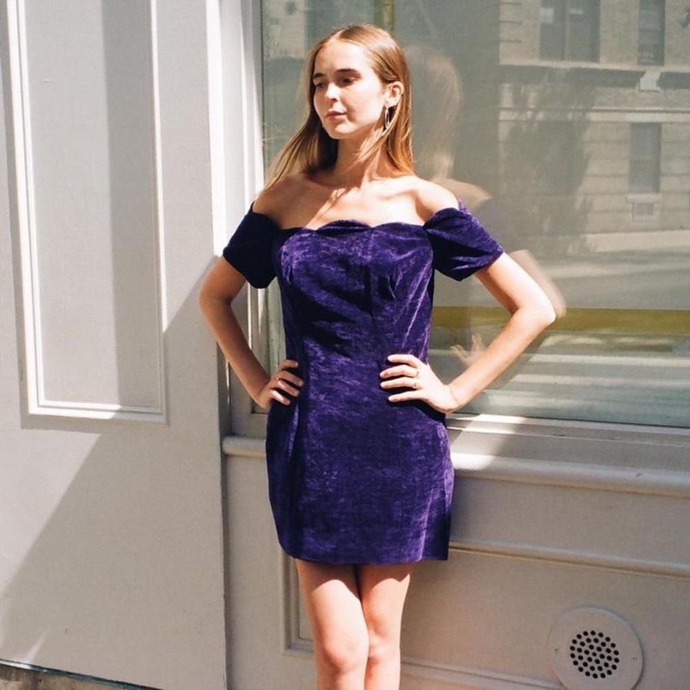 Vintage Purple Velvet Off the Shoulder Party Dress. Size S